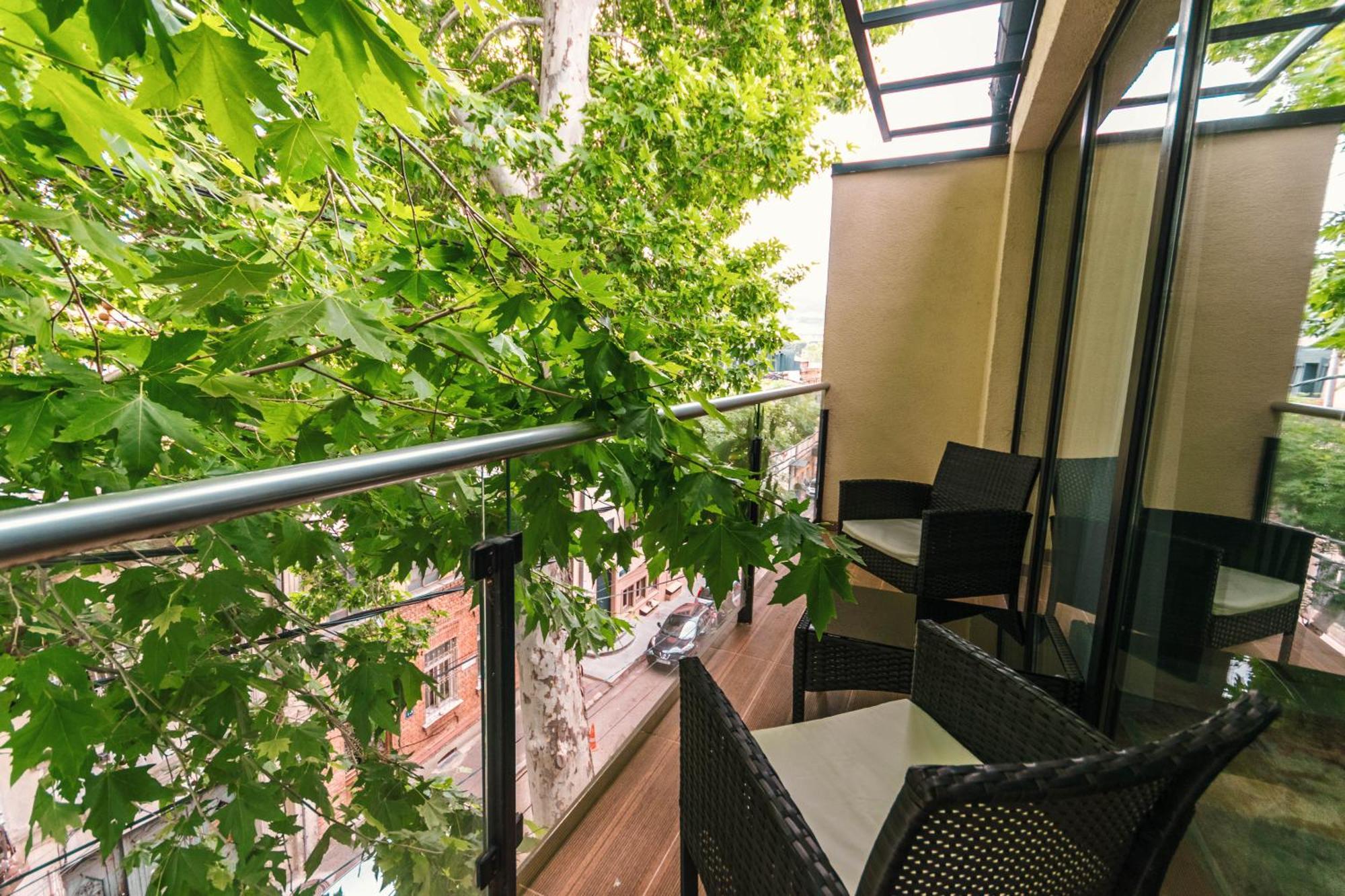 Hotel Adora Tbilisi Exterior foto